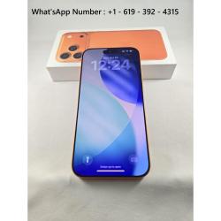 Nuevo iPhone 17 Pro Max de Apple y consola PlayStation 5 de Sony