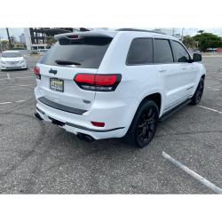 Si viajas a rd, rentar o reservar via whatsapp!