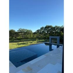 If you are looking Finca De Lujo en Venta Agua De Dios 1 Hectárea Con Frutales You can buy it now, it is for sale Colombia