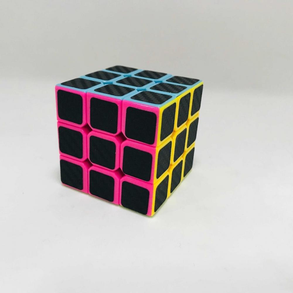  Si buscas Cubo Mágico 3x3 Negro puedes comprarlo con Dragotronix está en venta al mejor precio