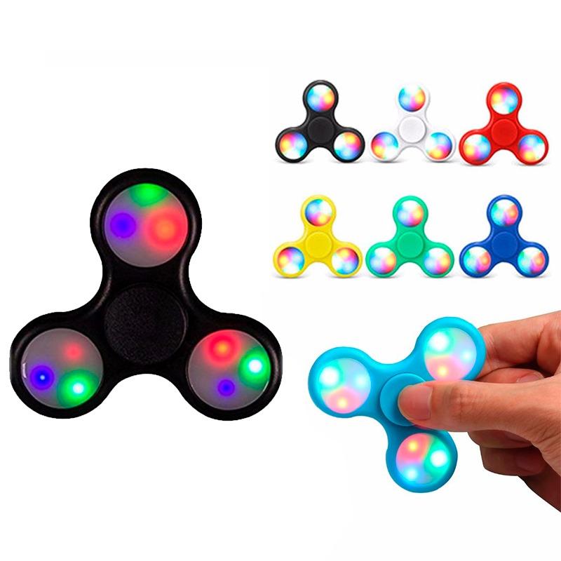  Si buscas Spinner Con Luces Led Abs Ideal Oscuridad Varios Colores puedes comprarlo con New Technology está en venta al mejor precio