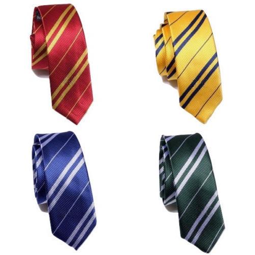  Si buscas Corbata Harry Potter Verde Slytherin Y Amarilla Hufflepuff puedes comprarlo con TIENDAPABLUS está en venta al mejor precio