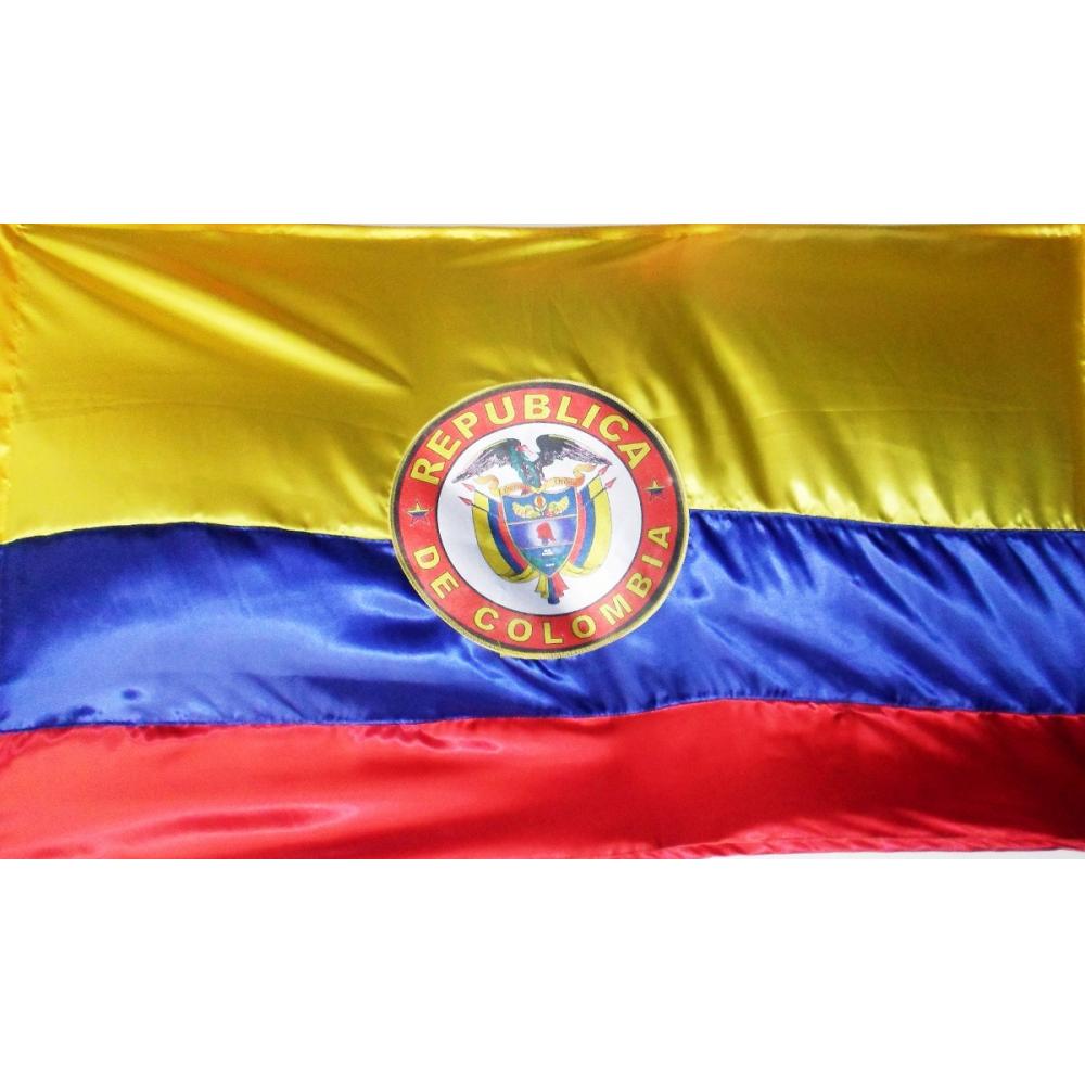  Si buscas Bandera Colombia 130 X 90 Centímetros Escudo Tela Satinada puedes comprarlo con AIRE ARTESANAL está en venta al mejor precio